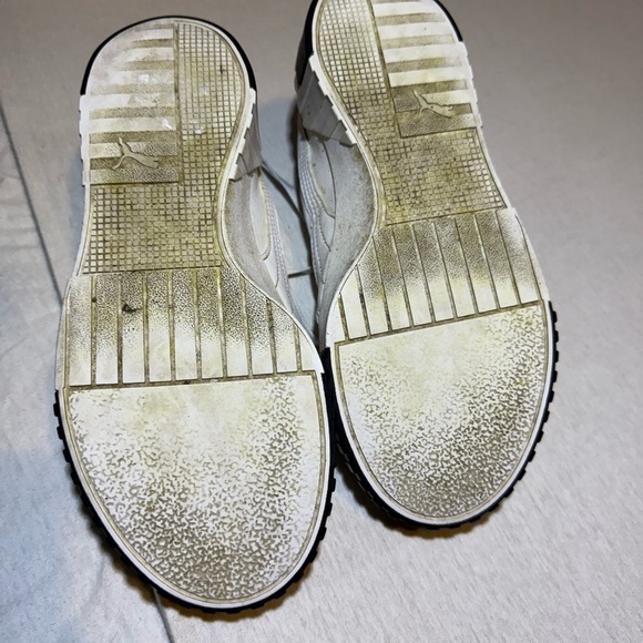 Puma Classic White and Black Sneakers - Picture 7 of 7